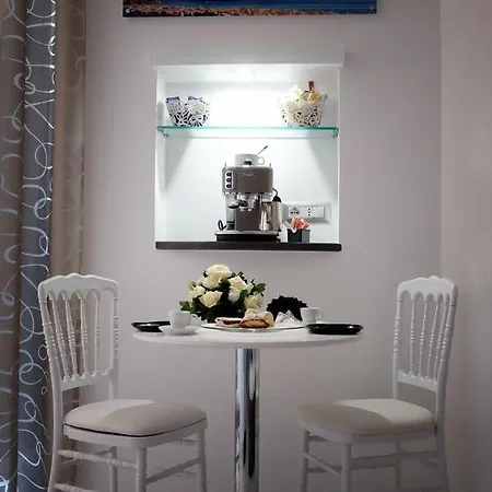 Elegance Nápoly