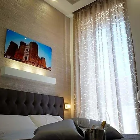 Elegance نابولي