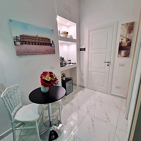 Elegance Bed & Breakfast Neapol