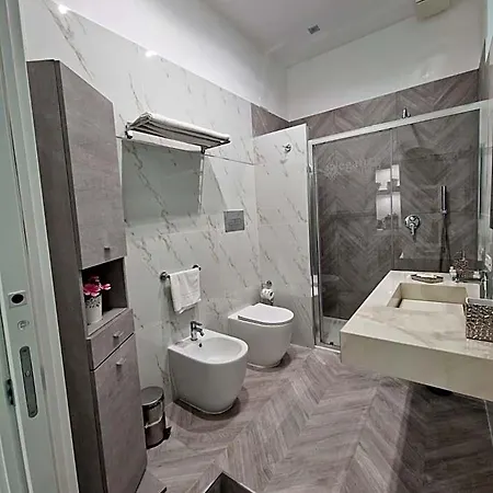 Elegance Bed & Breakfast 4*