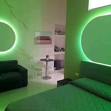 Elegance 4* Neapol