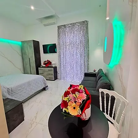 Bed & Breakfast Elegance
