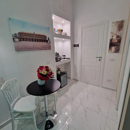 Elegance 4* Νάπολη