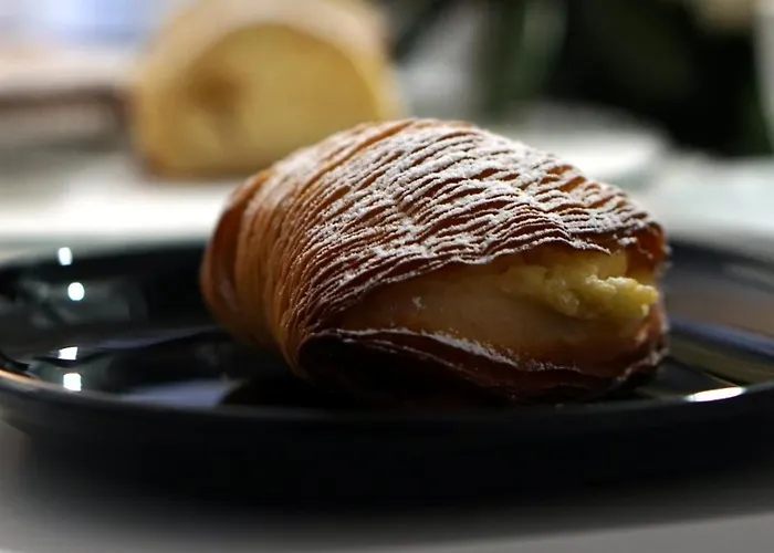 Elegance לינה וארוחת בוקר