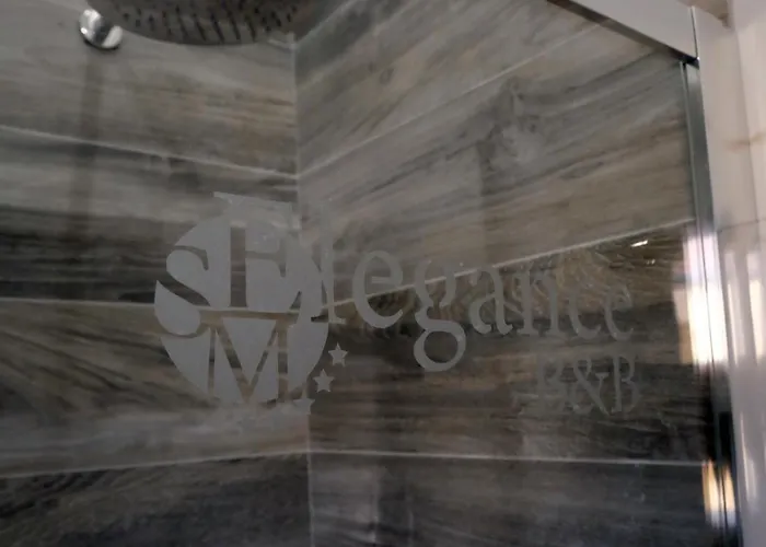 לינה וארוחת בוקר Elegance