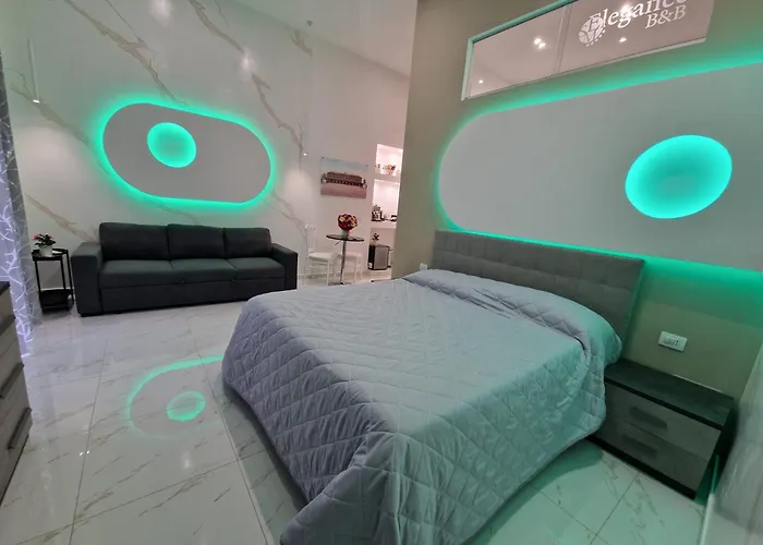 Elegance לינה וארוחת בוקר נאפולי