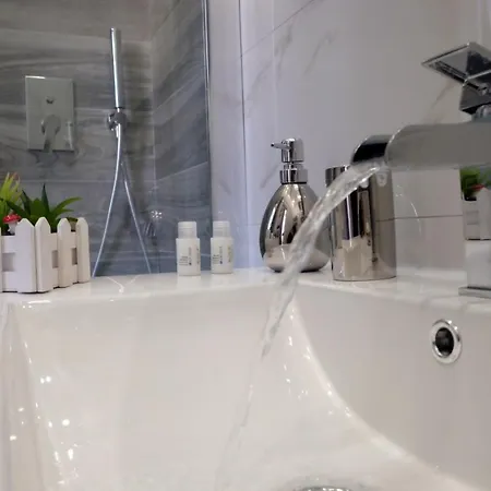 Elegance Oda ve Kahvaltı