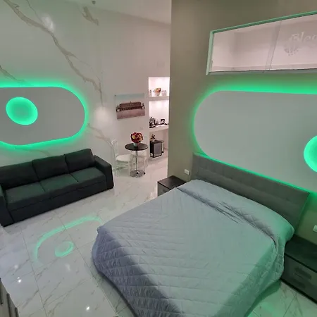 Oda ve Kahvaltı Elegance Napoli